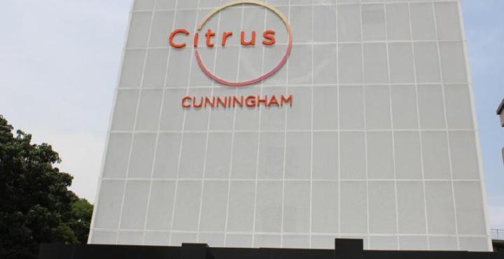 The Cunningham Hotel Bangalore Exterior photo